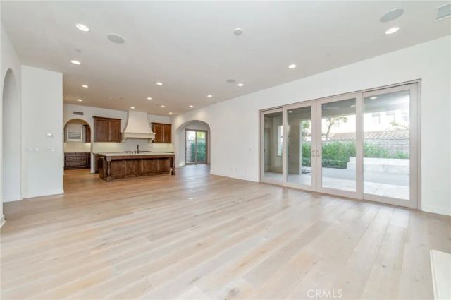 8 last bloom, Irvine, CA 92602