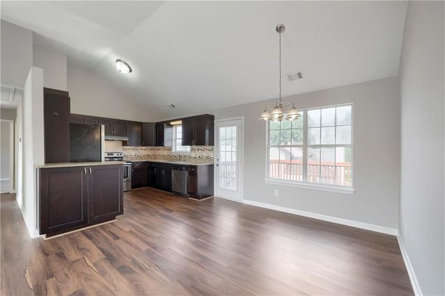 7281 Sandpiper Way, Riverdale, GA 30274