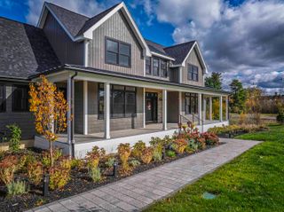 6 Shipwright Way, Newington, NH 03801