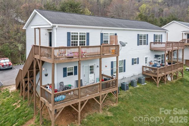 50 & 52 Smith Road, Leicester, NC 28748