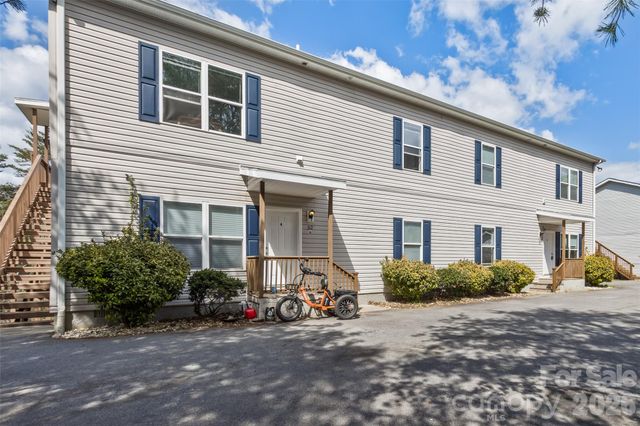 50 & 52 Smith Road, Leicester, NC 28748