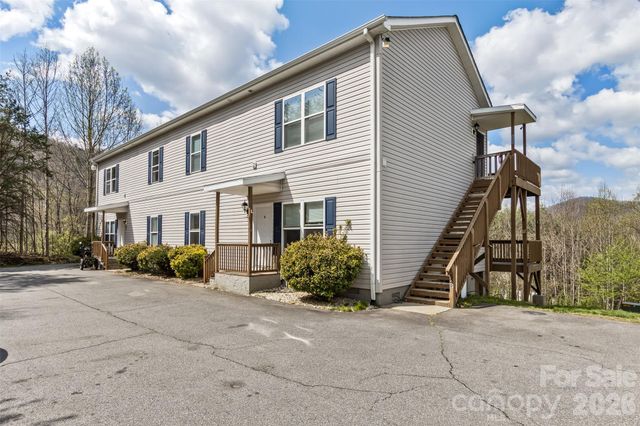 50 & 52 Smith Road, Leicester, NC 28748