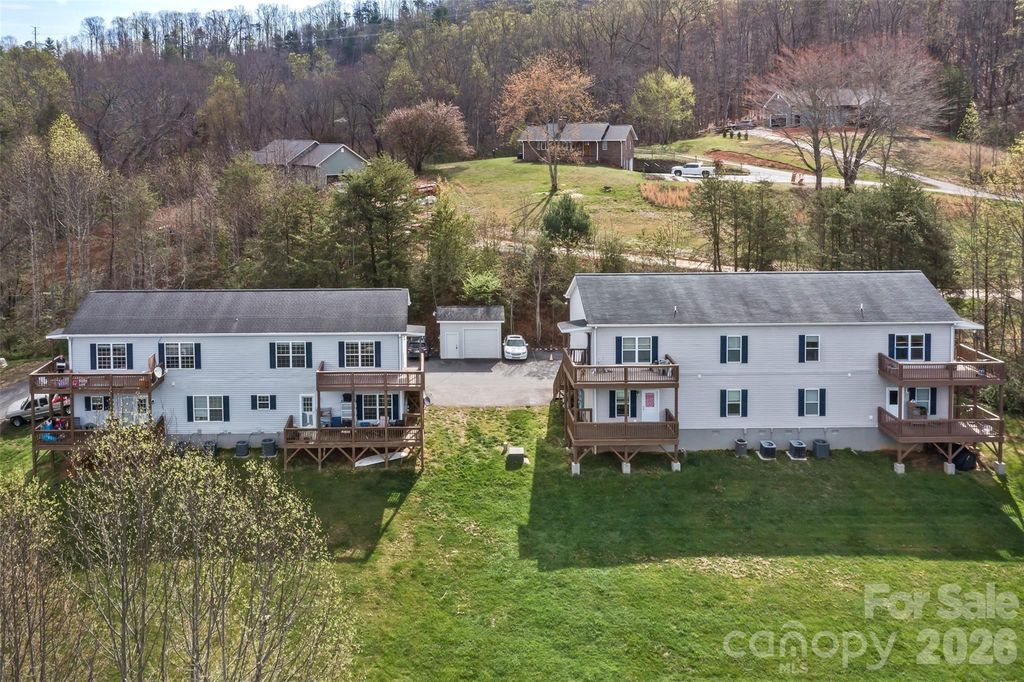 50 & 52 Smith Road, Leicester, NC 28748