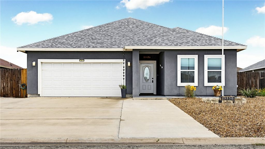 13950 Ketch St, Corpus Christi, TX 78418