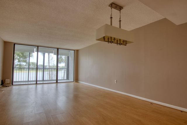 4832 Esedra Court 204, Lake Worth, FL 33467