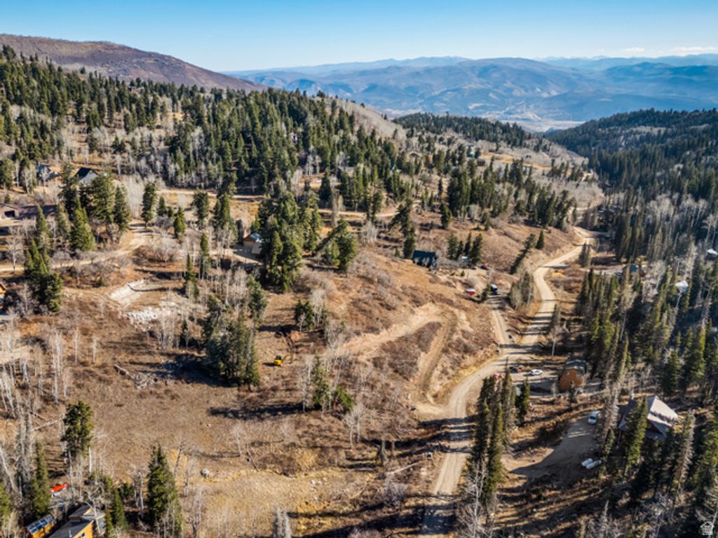 Image 2 of property listing at 1678 W Alexander Canyon Rd # D-92, Coalville, UT 84017