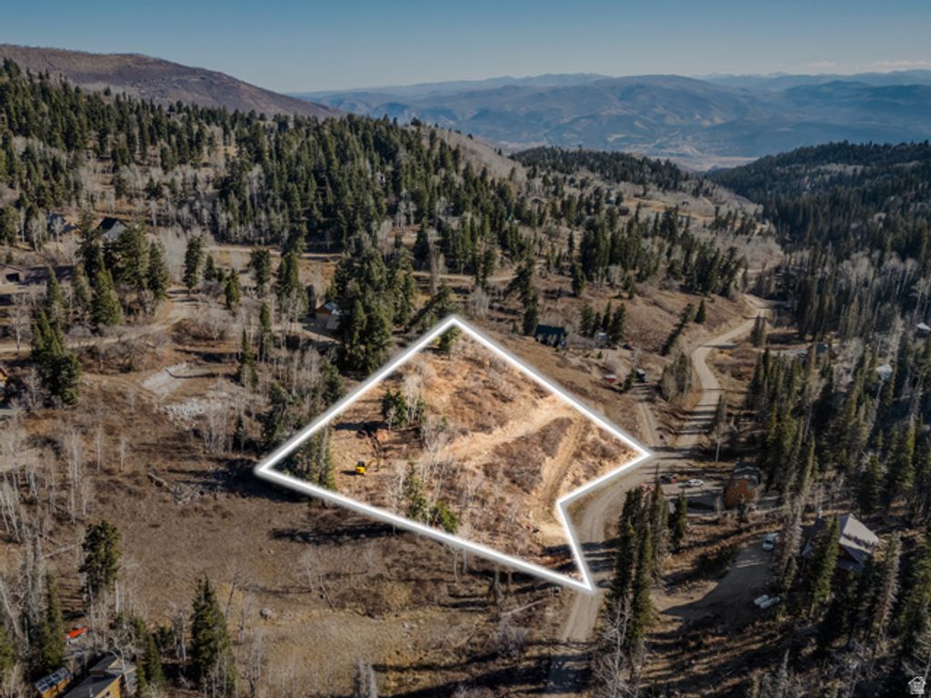 Image 3 of property listing at 1678 W Alexander Canyon Rd # D-92, Coalville, UT 84017