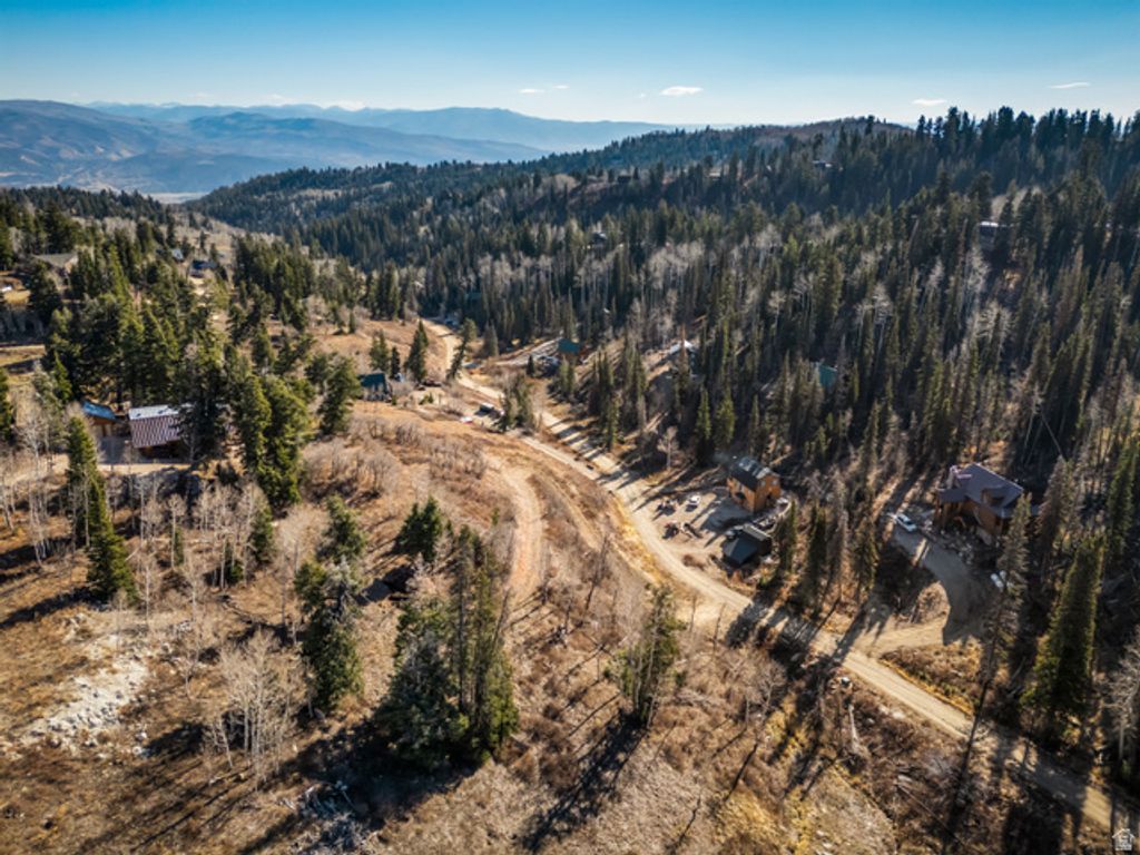 Image 9 of property listing at 1678 W Alexander Canyon Rd # D-92, Coalville, UT 84017