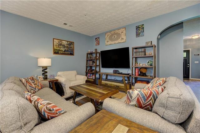 230 Magnolia Leaf Drive, Woodstock, GA 30188
