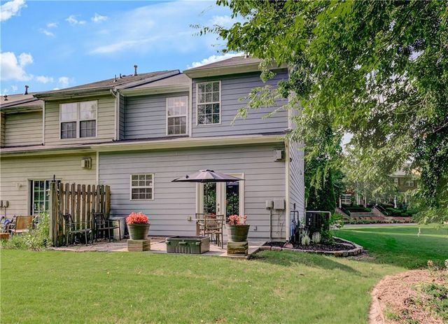 230 Magnolia Leaf Drive, Woodstock, GA 30188