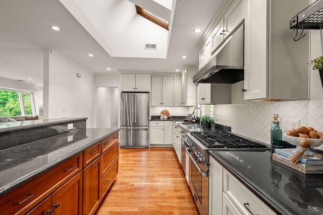 168 Furnace Brook Parkway, Quincy, MA 02169