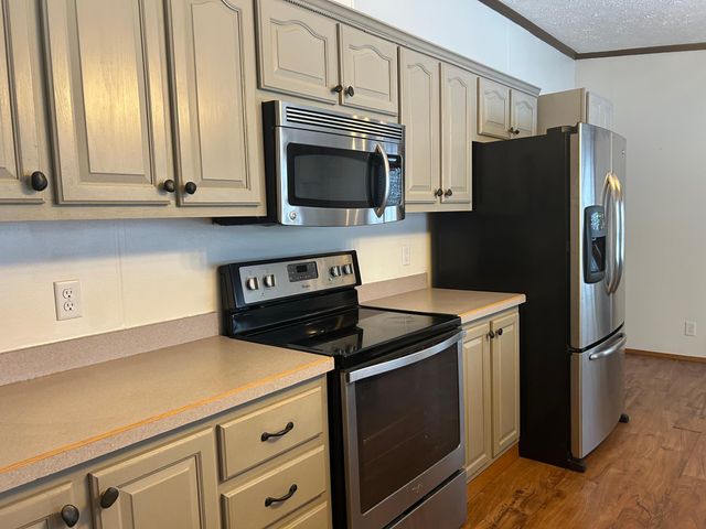 1302 Old North Shore Road, Duluth, MN 55804