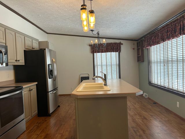 1302 Old North Shore Road, Duluth, MN 55804