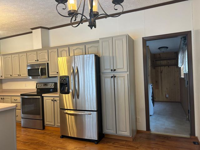 1302 Old North Shore Road, Duluth, MN 55804