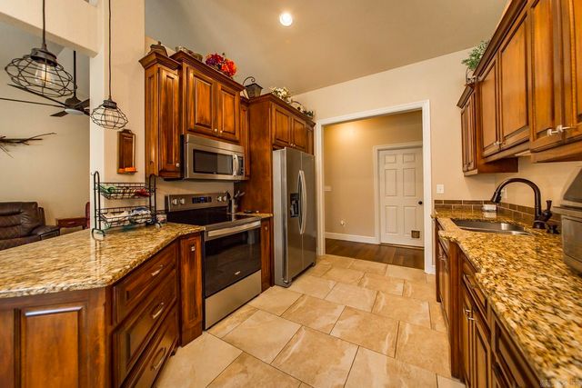 121 Blue Moon Terrace, Hot Springs, AR 71901