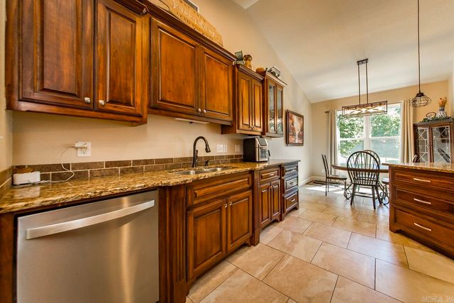 121 Blue Moon Terrace, Hot Springs, AR 71901