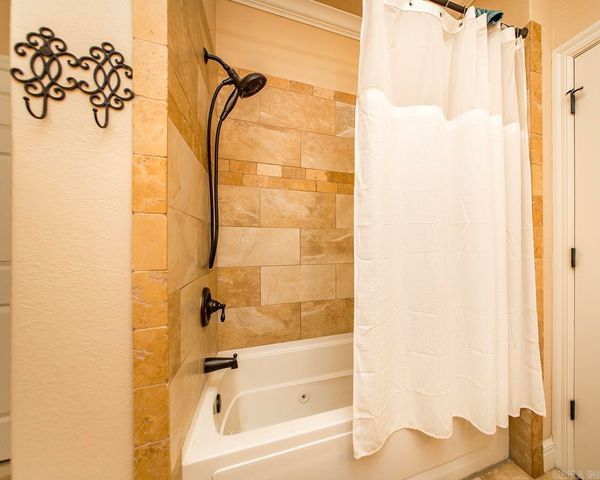 121 Blue Moon Terrace, Hot Springs, AR 71901