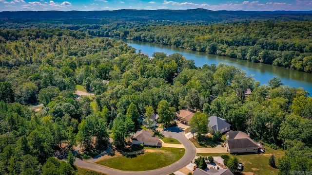 121 Blue Moon Terrace, Hot Springs, AR 71901