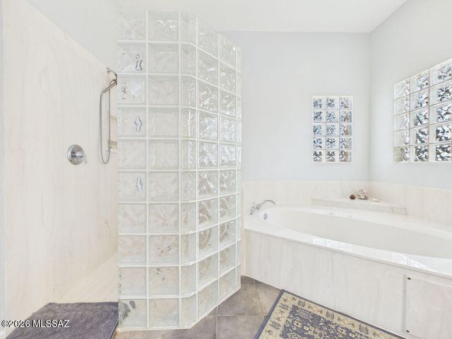 734 W Sand Rake Drive, Oro Valley, AZ 85755