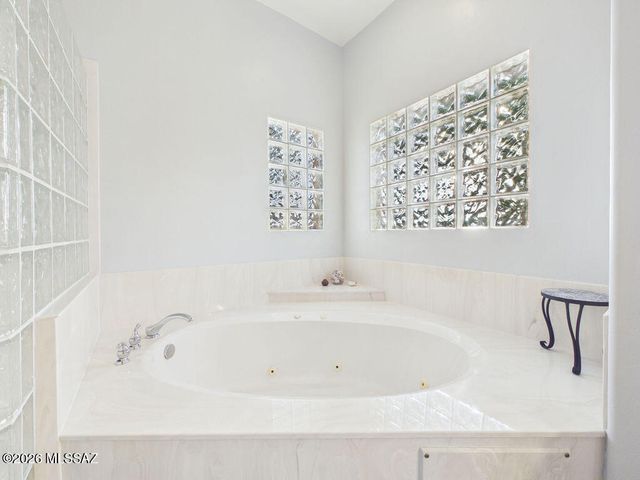 734 W Sand Rake Drive, Oro Valley, AZ 85755
