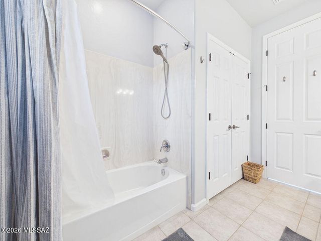 734 W Sand Rake Drive, Oro Valley, AZ 85755