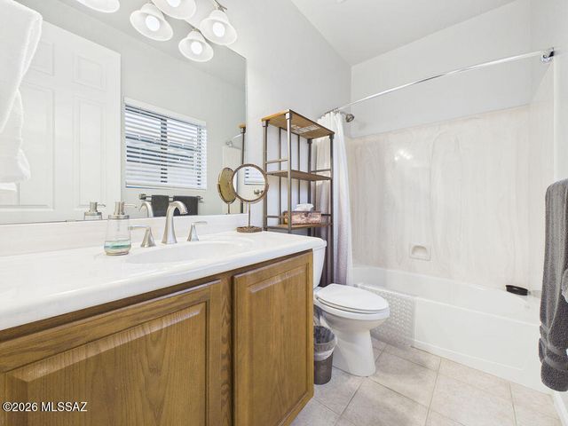 734 W Sand Rake Drive, Oro Valley, AZ 85755