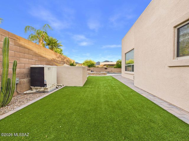 734 W Sand Rake Drive, Oro Valley, AZ 85755