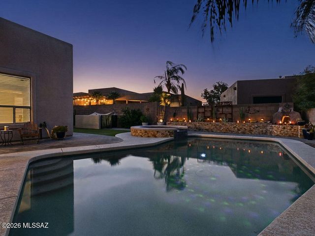 734 W Sand Rake Drive, Oro Valley, AZ 85755