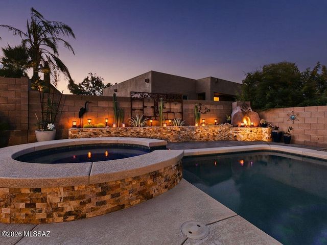 734 W Sand Rake Drive, Oro Valley, AZ 85755