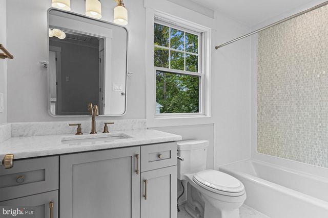 129 ROCKLAND AVE, Narberth, PA 19072