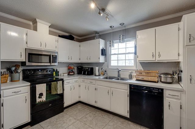 4557 N Ravenwood Drive, Chattanooga, TN 37415