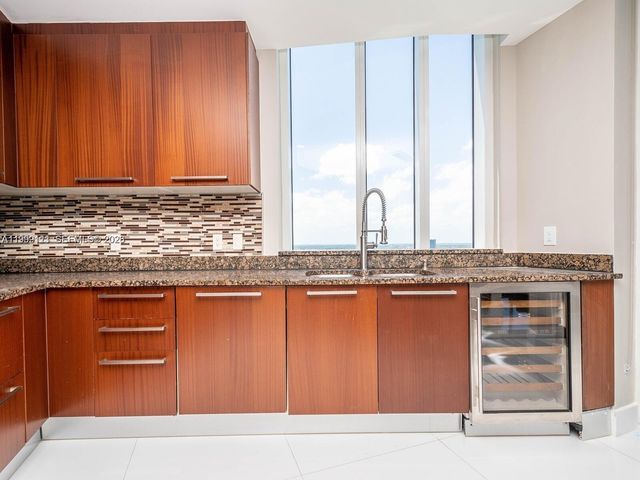 15901 Collins Avenue 2504, Sunny Isles Beach, FL 33160