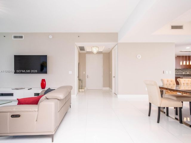 15901 Collins Avenue 2504, Sunny Isles Beach, FL 33160