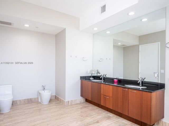15901 Collins Avenue 2504, Sunny Isles Beach, FL 33160