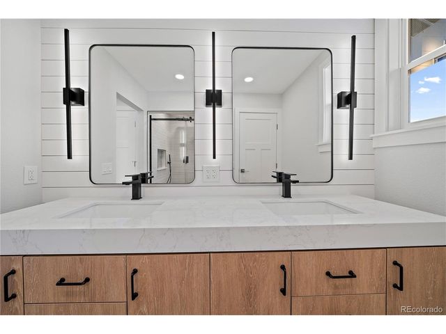 7122 S Fillmore Cir, Centennial, CO 80122