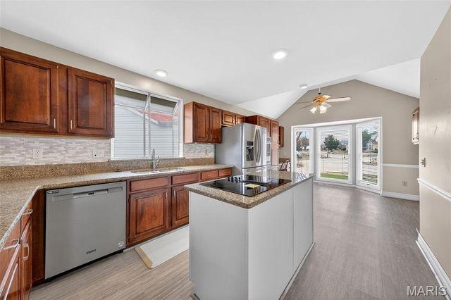 1905 Kings Row Manor, Unincorporated, MO 63146