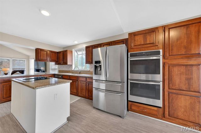 1905 Kings Row Manor, Unincorporated, MO 63146