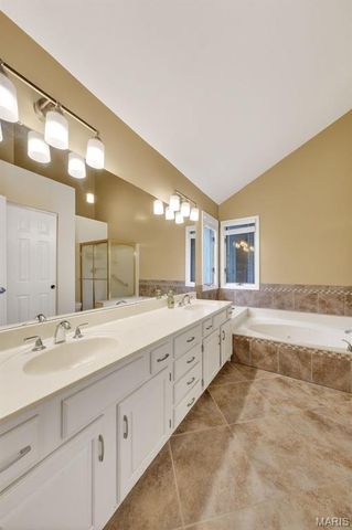 1905 Kings Row Manor, Unincorporated, MO 63146