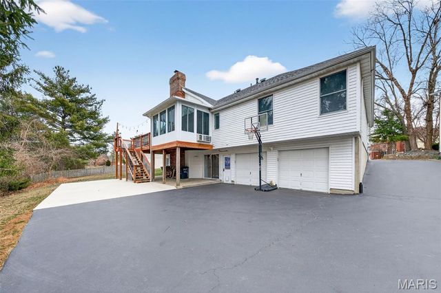 1905 Kings Row Manor, Unincorporated, MO 63146