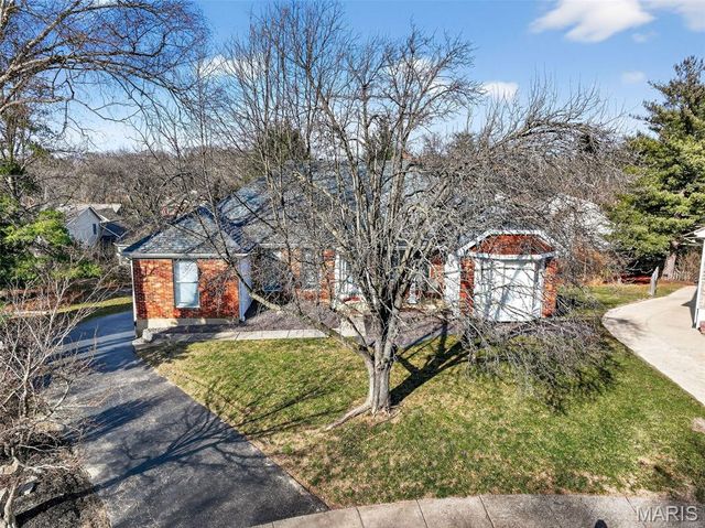 1905 Kings Row Manor, Unincorporated, MO 63146