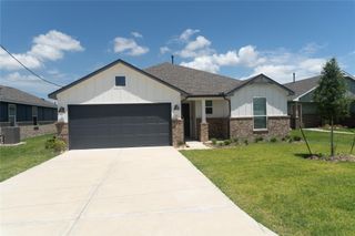 75 Road 51030, Cleveland, TX 77327