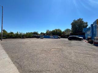 2725 E MCDOWELL Road 13, Phoenix, AZ 85008