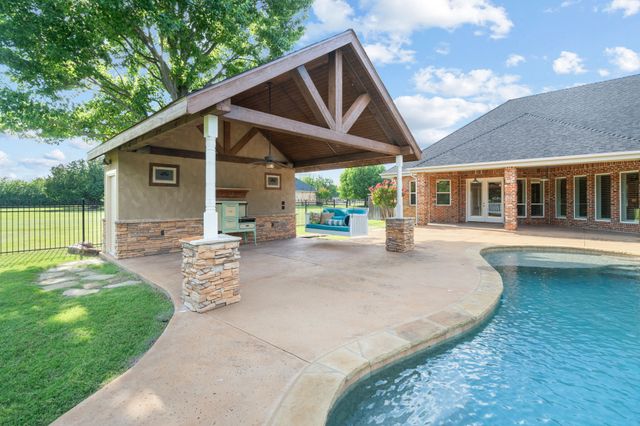 2505 Winthrop Hill Road, Denton, TX 76226