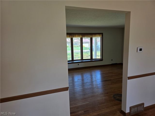32667 Carriage Lane, Avon Lake, OH 44012