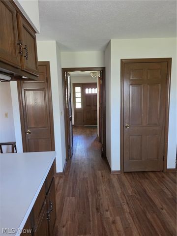 32667 Carriage Lane, Avon Lake, OH 44012