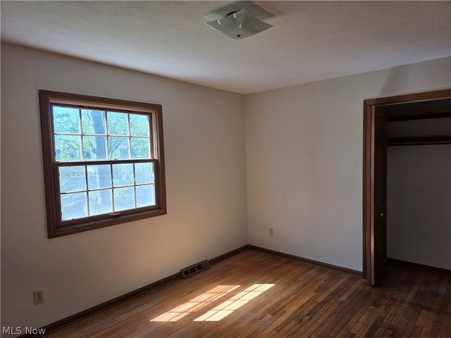 32667 Carriage Lane, Avon Lake, OH 44012