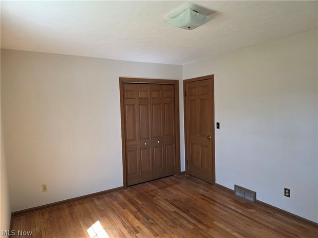32667 Carriage Lane, Avon Lake, OH 44012