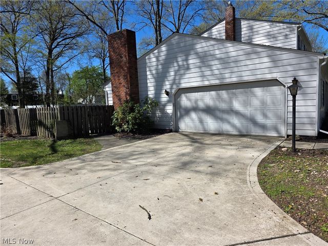 32667 Carriage Lane, Avon Lake, OH 44012