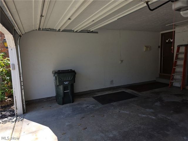 32667 Carriage Lane, Avon Lake, OH 44012