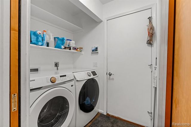 4616 Cass Elizabeth Road, Waterford, MI 48328